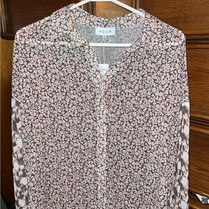 Buckle Pink and Brown Floral Split-Neck Blouse